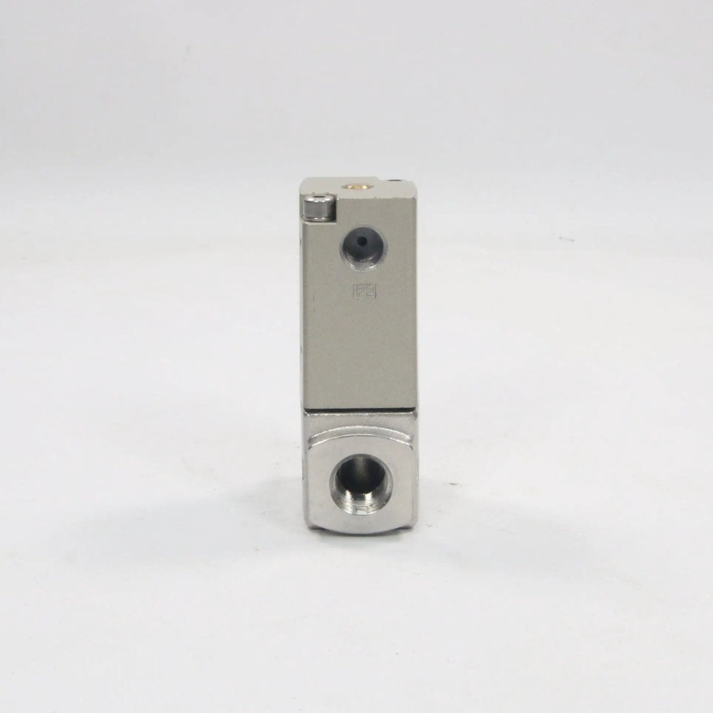 SMC VND104DS F8A L 2 Way Valve