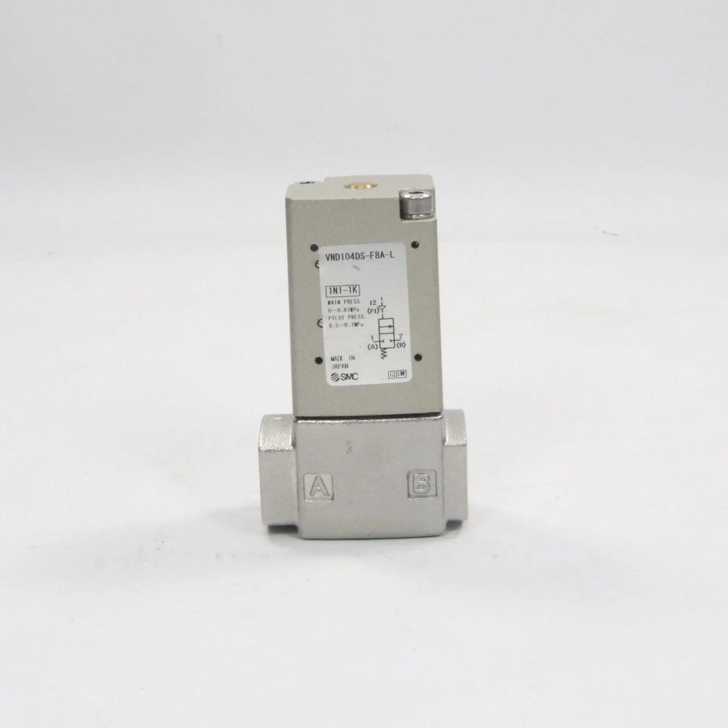 SMC VND104DS F8A L 2 Way Valve
