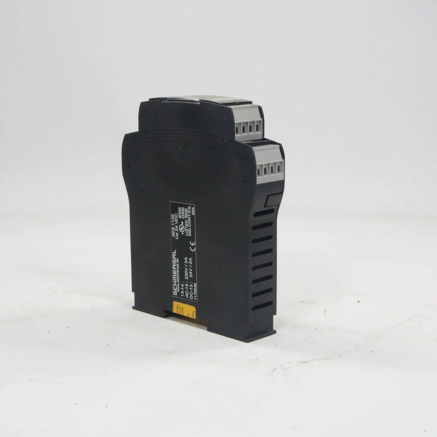 Schmersal AES 1135 Safety Relay