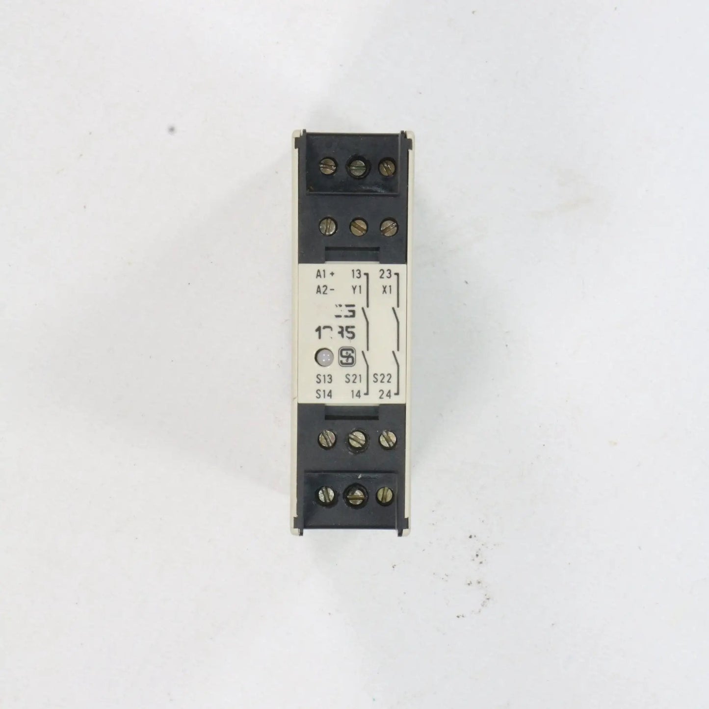 Schmersal AES 1235 Safety Relay