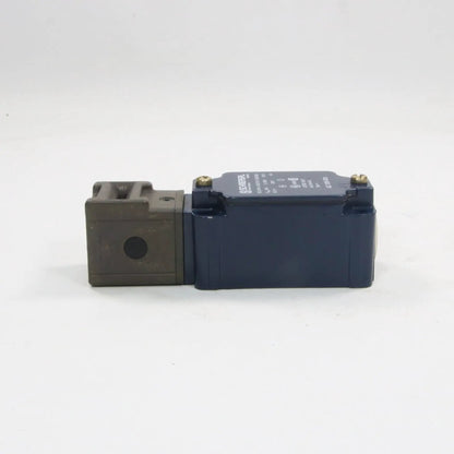 Schmersal AZ 335 02z Safety Switch