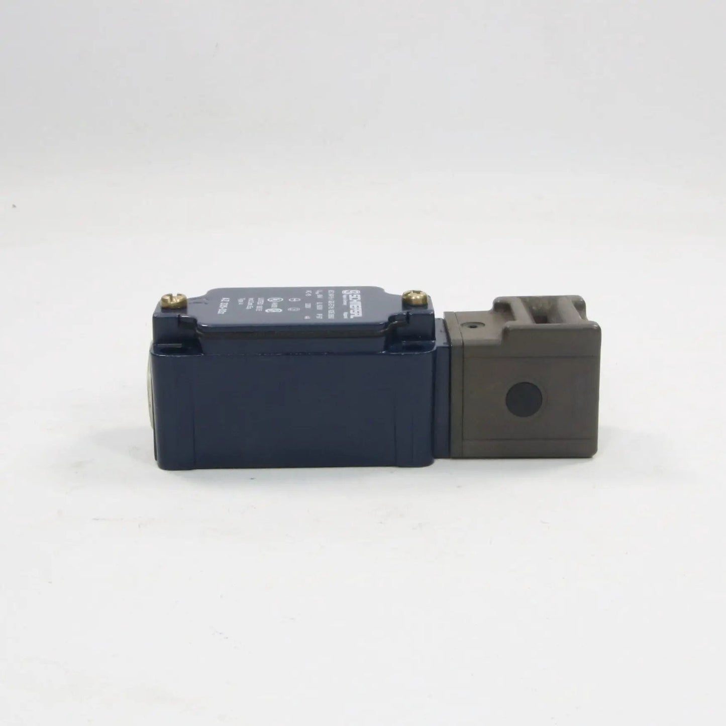 Schmersal AZ 335 02z Safety Switch