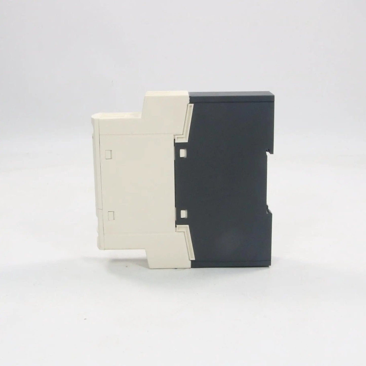 Schneider Electric LT3 SA00ED Thermistor Relay