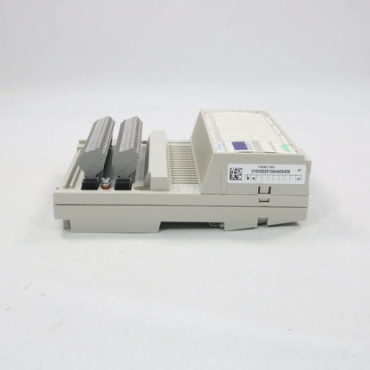 Schneider Electric Modicon Momentum 170ADO34000 Discrete Output Module