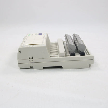 Schneider Electric Modicon Momentum 170ADO34000 Discrete Output Module