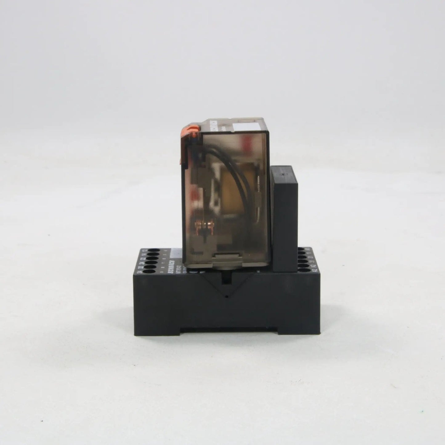 Schrack MT323024 Plug In Relay & Protection Module