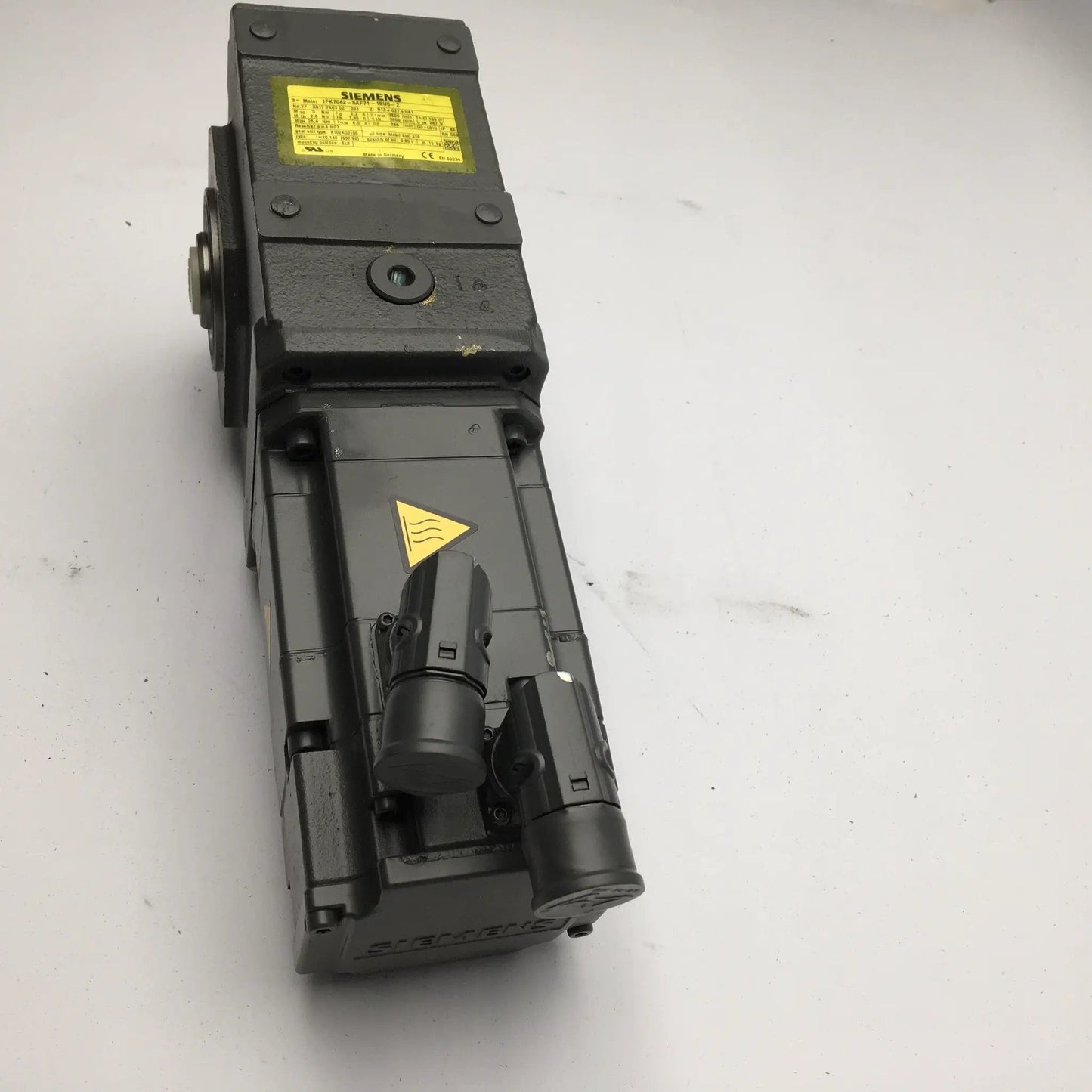Siemens 1FK7042-5AF71-1SU5-Z Servo Motor 1FK70425AF711SU5Z
