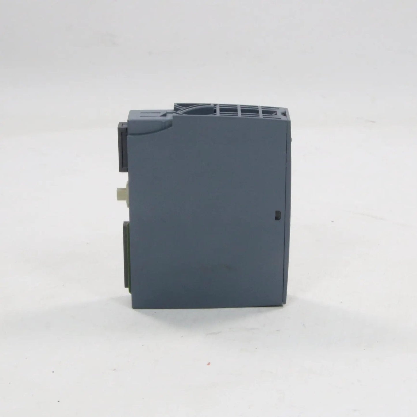 Siemens 6ES7 135 6HD00 0BA1 Analog Output Module