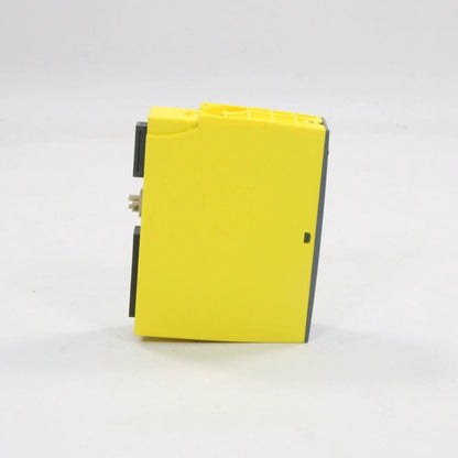 Siemens 6ES7 136 6RA00 0BF0 Relay Output Module