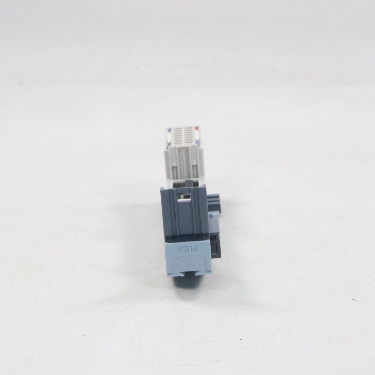 Siemens 6ES7 193 6BP00 0DA0 Base Unit