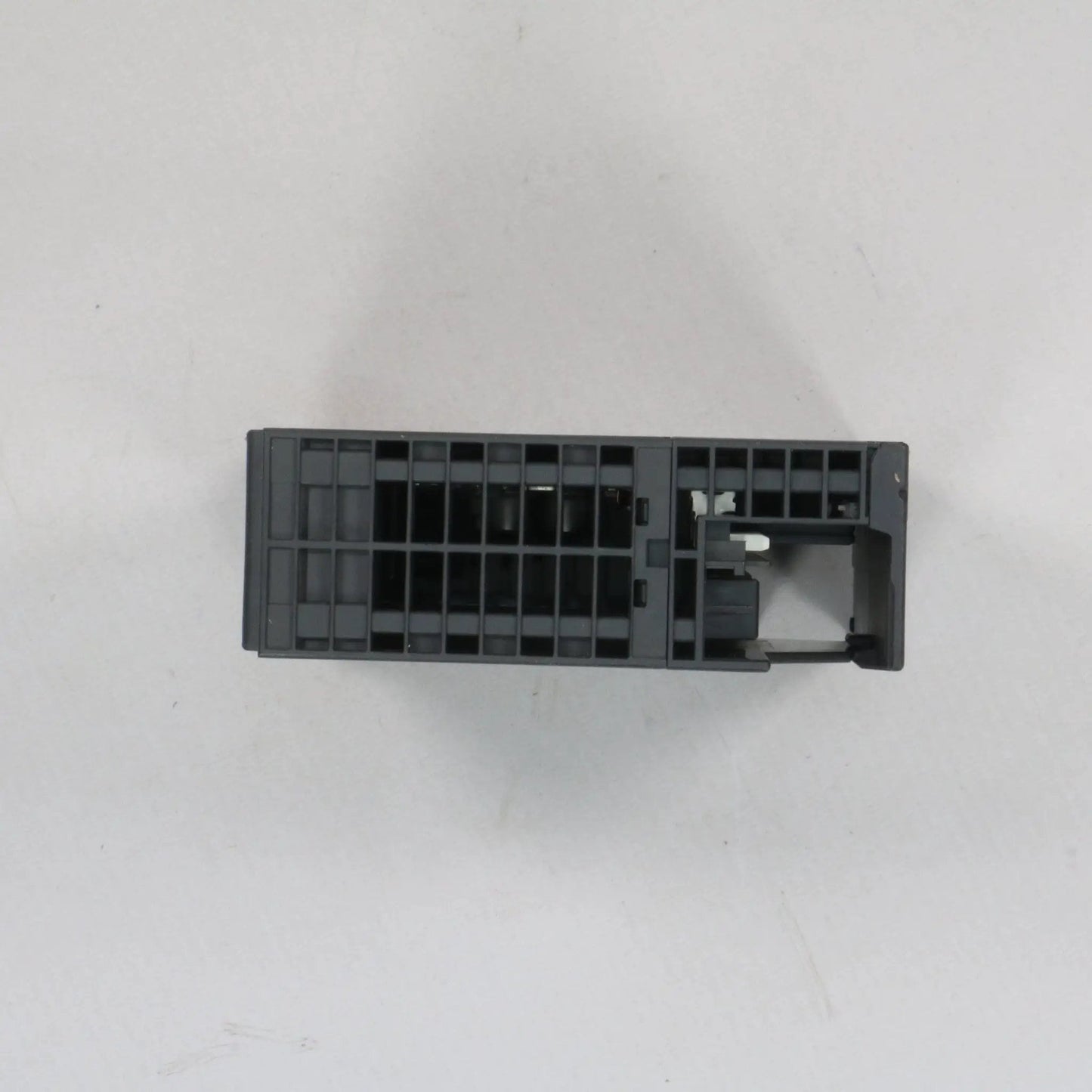 Siemens 6ES7 332-5HB01-0AB0 Analog Output Module SM332