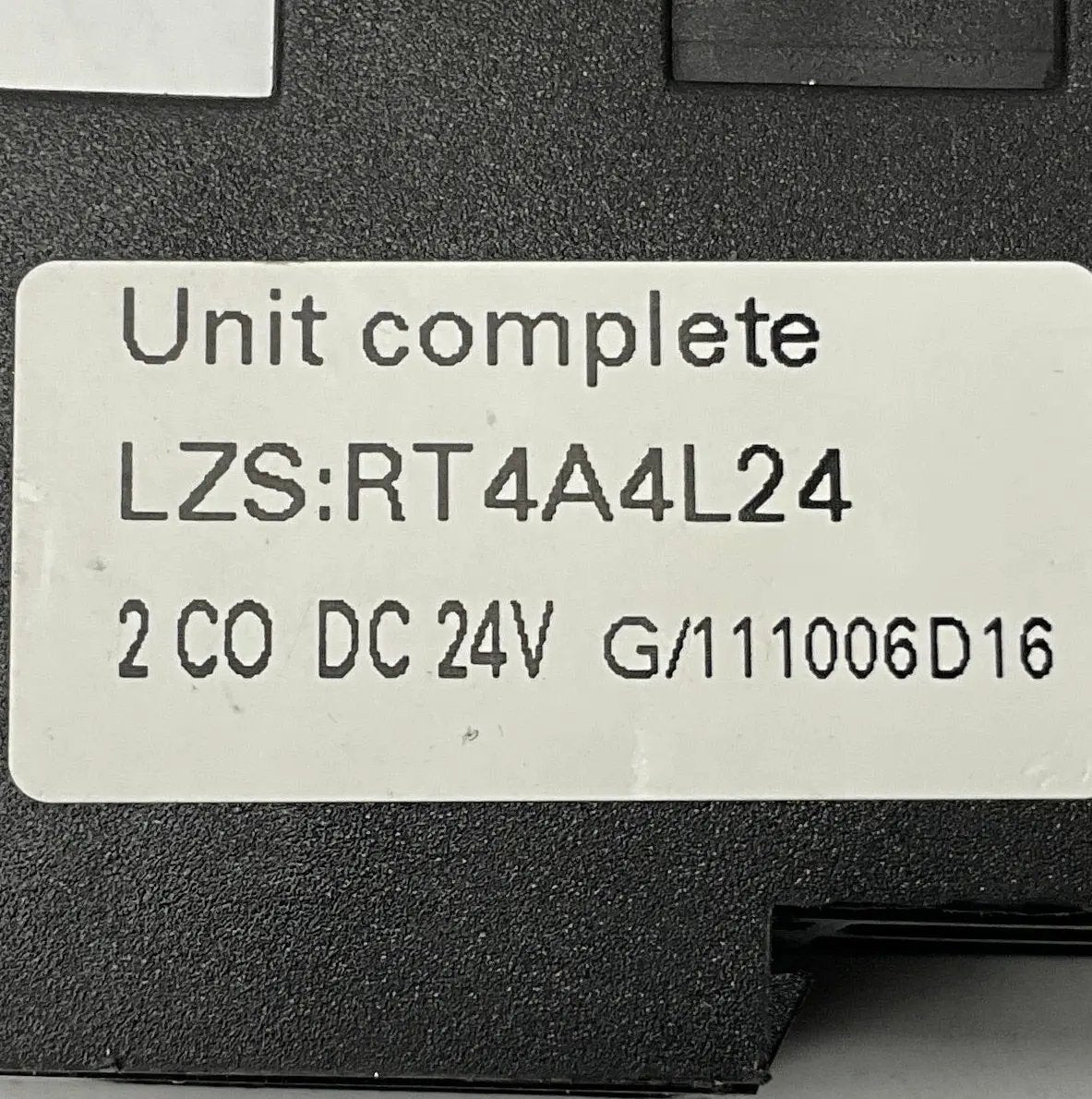 Siemens LZS:RT 4A4L24 Plug-In Interface Relay
