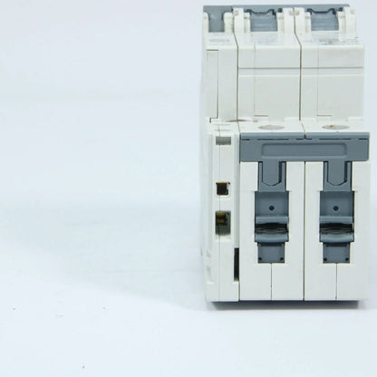 Siemens Miniature circuit breaker 400 V 6kA, 2-pole, C, 6 A, D=70 mm