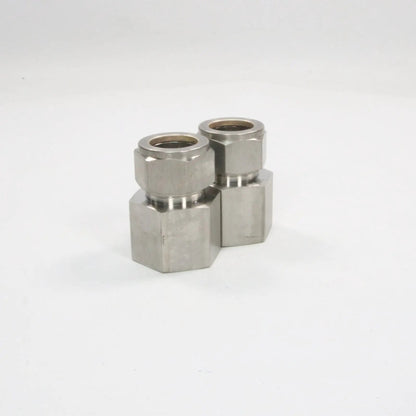 Swagelok SS-1210-7-12 Female Connector x 2