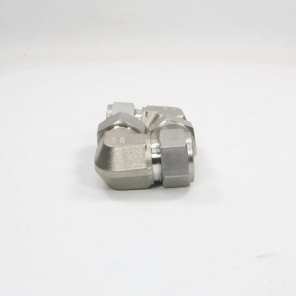 Swagelok SS-1210-9 90° Union Elbow Fitting x 2