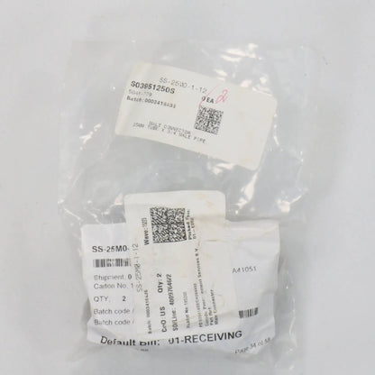 Swagelok SS-25M0-1-12 Male Connector x 2