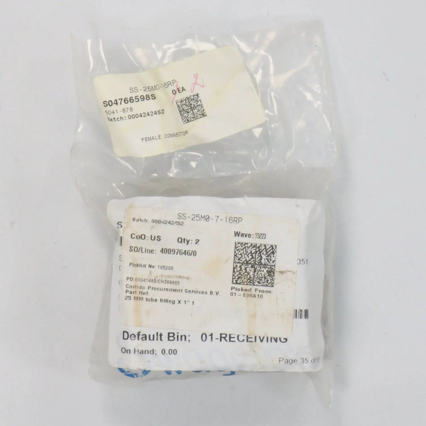 Swagelok SS-25M0-7-16RP Female Connector x 2