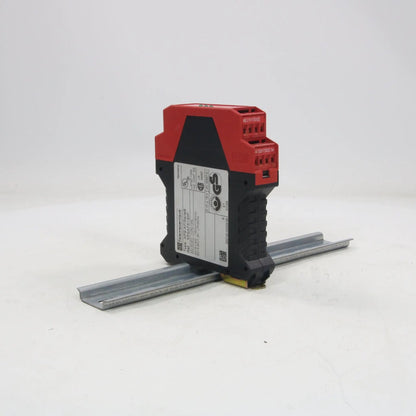 Telemecanique Preventa XPSAF5130P Safety Relay