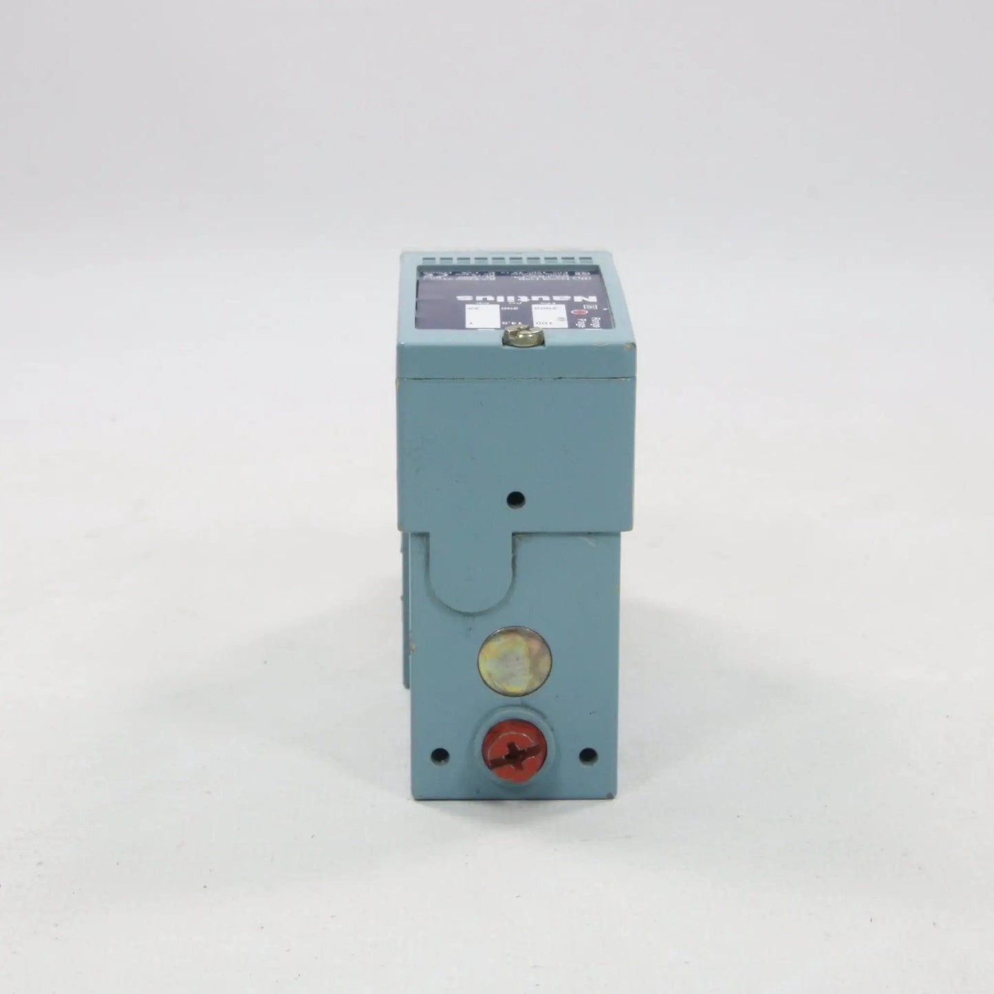 Telemecanique XML A020A1S11 Nautilus Pressure Switch