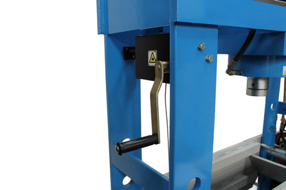 Werkplaatspers elektrisch met handlier 150 ton